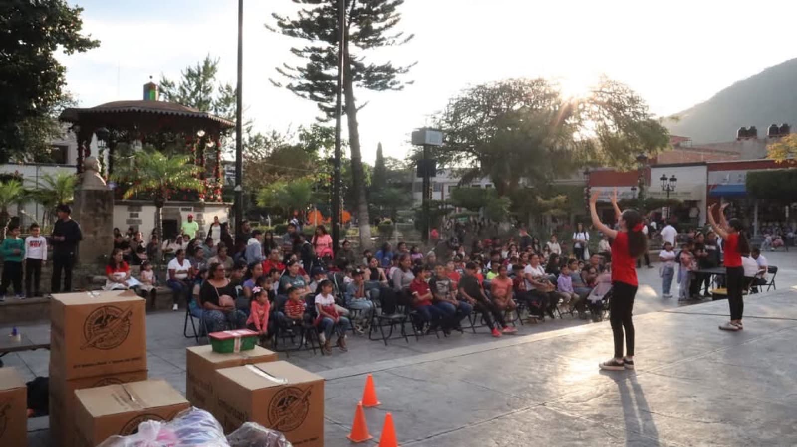 Saliendo a las plazas: el evangelio en las calles de Tlajomulco